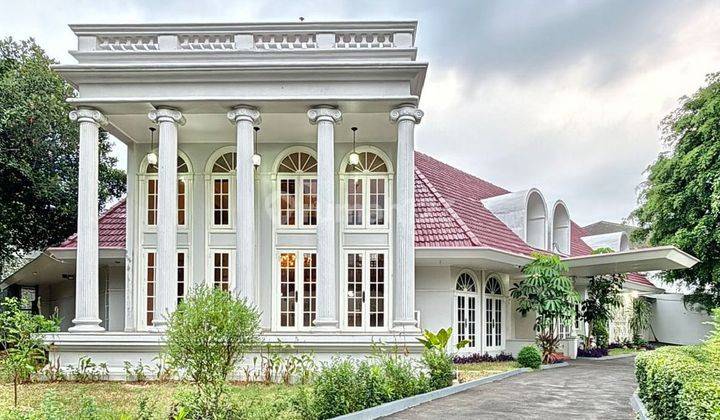 Dijual Rumah Simprug Design Classic Dekat Senayan 1