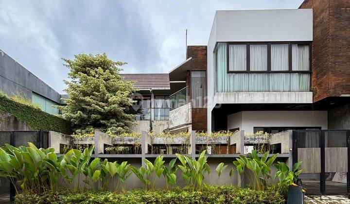 Dijual Rumah Halaman Luas Di Area Nusaloka Bsd 1