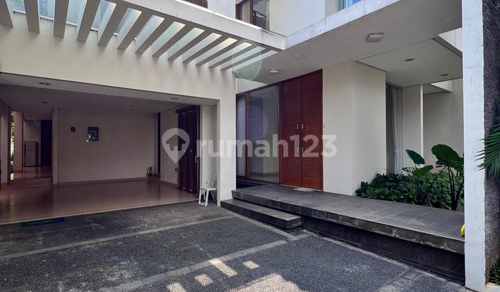 For Sale Kemang House Ready to Occupancy With Swimming Pool