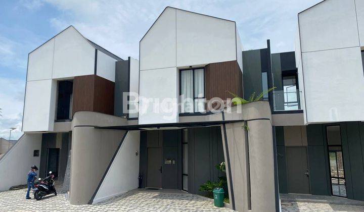 RUMAH STYLISH DI THE PARKVILLE PEKANBARU 1