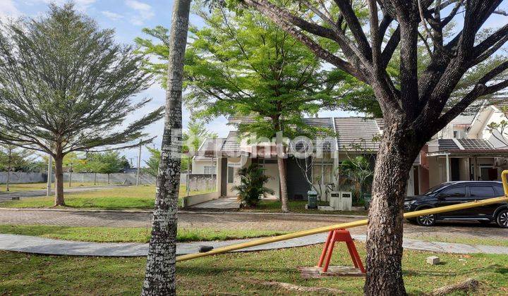 RUMAH EKSKLUSIF DENGAN DESAIN MODERN DI CITRA GARDEN 2