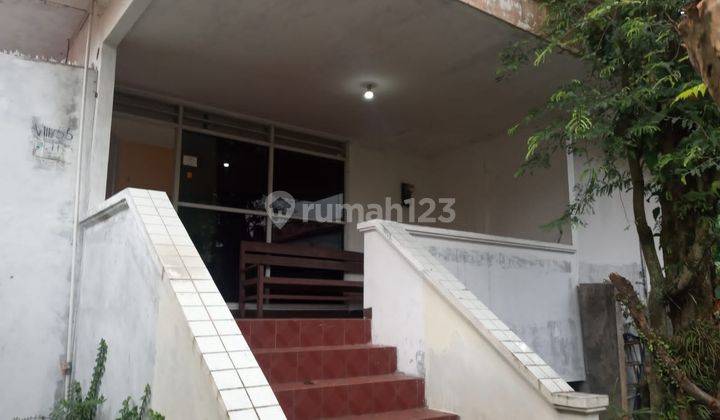 Rumah di Komplek Dg Tanah Luas, Banyak Kamar Bisa Dijadikan Rumah Kos  2