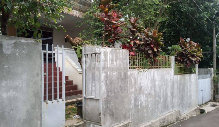 Rumah di Komplek Dg Tanah Luas, Banyak Kamar Bisa Dijadikan Rumah Kos  1