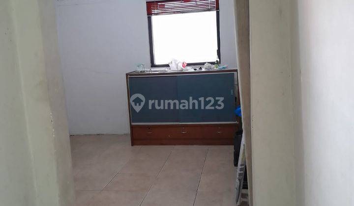 Rumah Hoek Murah Meriah, Tengah Kota, Strategis di Vila Citra 2