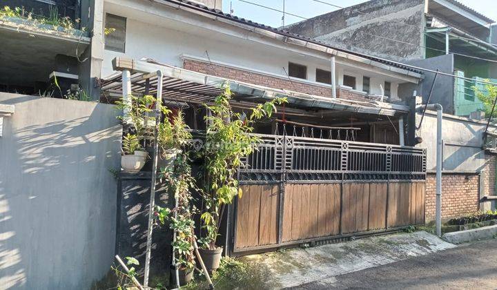 Rumah di Hoek 150 Meter, Tengah Kota di Griya Katulampa 1