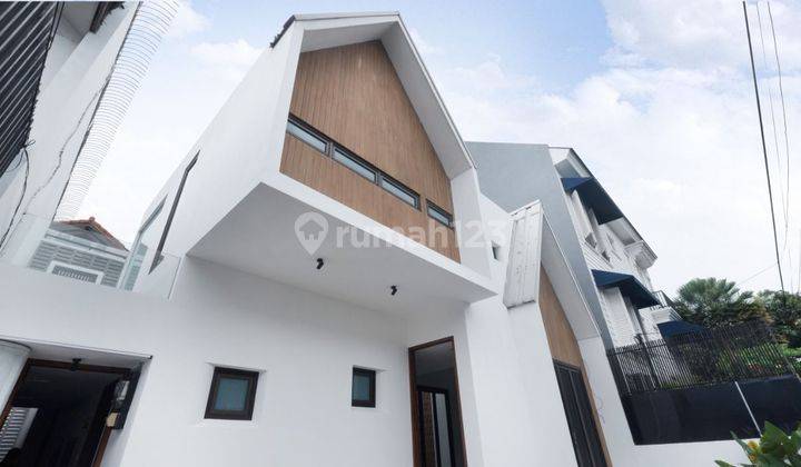 Rumah minimalis 2lt, lux di jl Ciawi deket ke SCBD 1