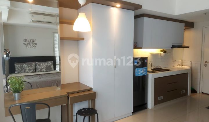 Apartemen THE BREEZE type Studio Fully Furnished 2