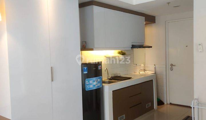 Apartemen THE BREEZE type Studio Fully Furnished 2