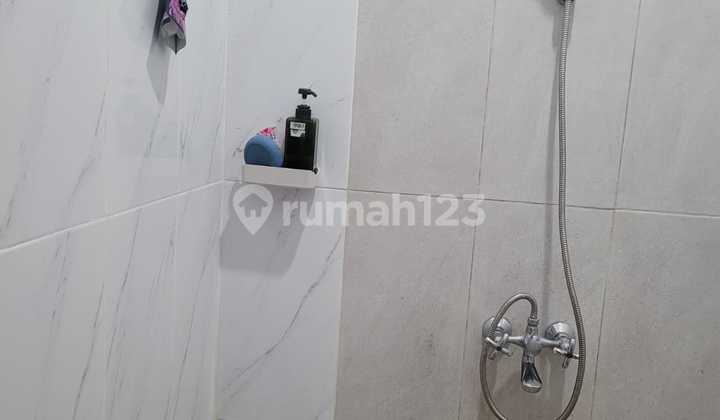 Dijual Cepat Termurah Raffles Hills Cibubur Minimalis Dua Lantai Strategis 2