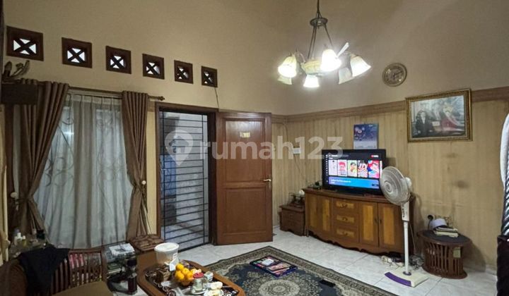 For Sale Luxury House Ciracas East Jakarta Two Floors Roadside Ready to Occupy 2