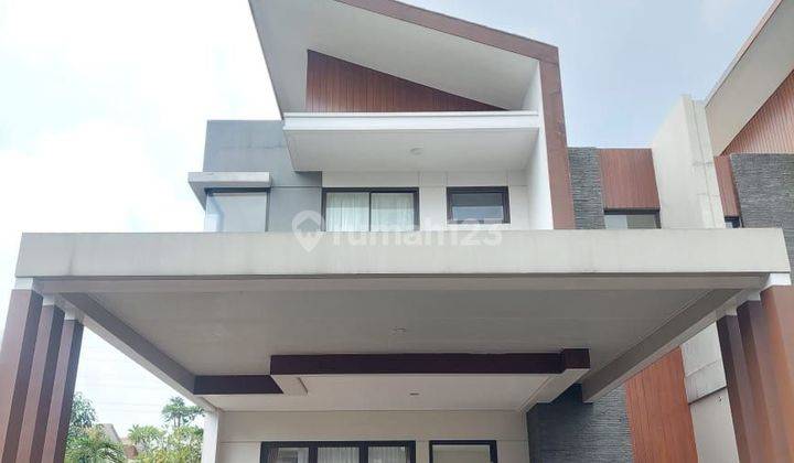 Rumah di Podomoro golf view cimanggis selangkah dari exit toll cimanggis 2 Lantai hook siap huni 1