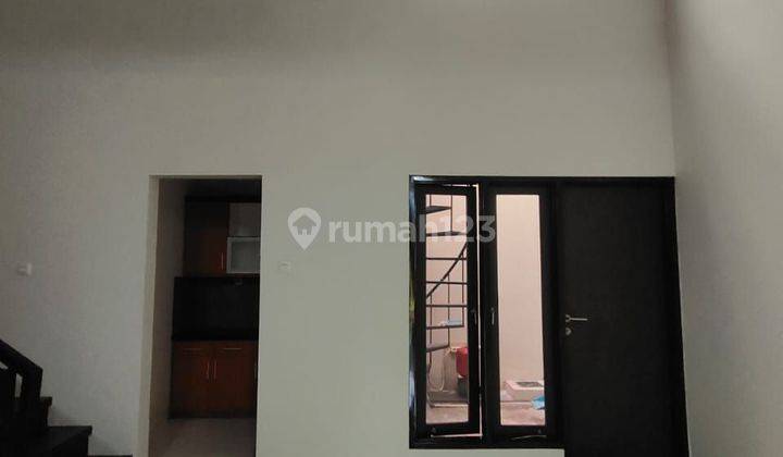 Rumah Disewakan Raffles Hills Cibubur Ceilling Tinggi Siap Huni 2