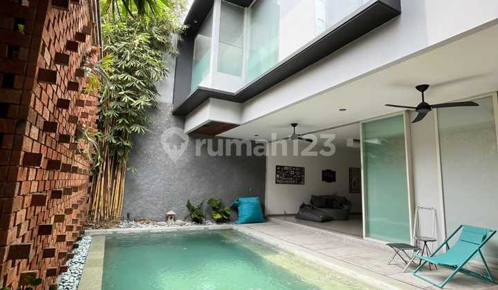 For Sale, Luxury Lebak Bulus House with Private Pool, Move-in Ready, Strategic Location.