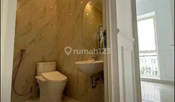 Rumah Dua Lantai Dijual Grand Wisata Bekasi Siap Huni Strategis Dekat Akses Toll 2