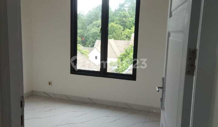 Quick Sale: Move-in Ready Riverside Golf Hill House Fully Renovated 2