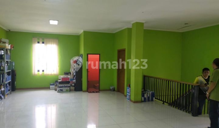 For Sale House and Spacious Land in Kranggan Bekasi, Strategic Location 2