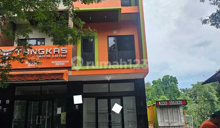 Disewakan Ruko Raffles Hills 3 Lantai Siap Pakai