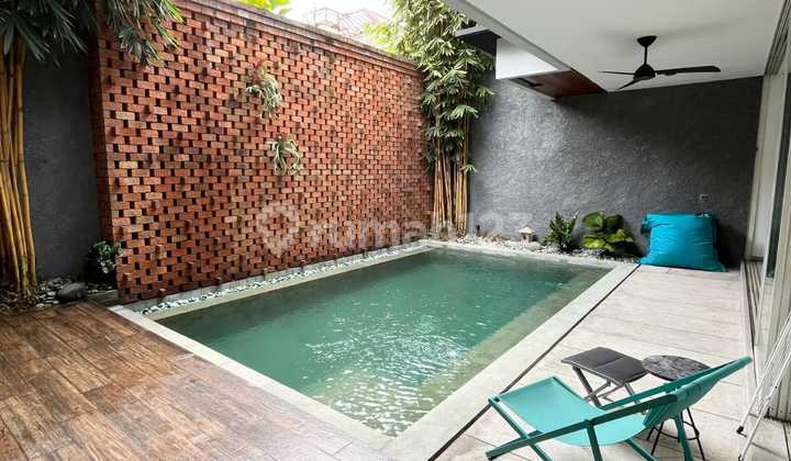 For Sale, Luxury Lebak Bulus House with Private Pool, Move-in Ready, Strategic Location. 2
