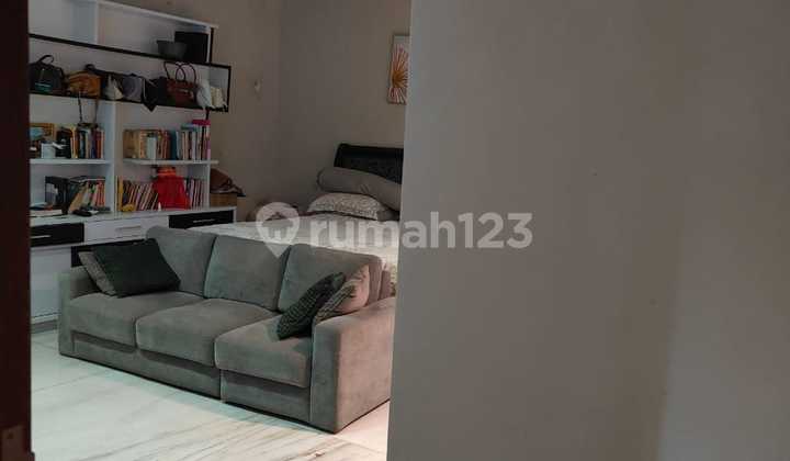 For Sale, Kebon Jeruk West Jakarta House Ready to Live In Negotiable Price 2