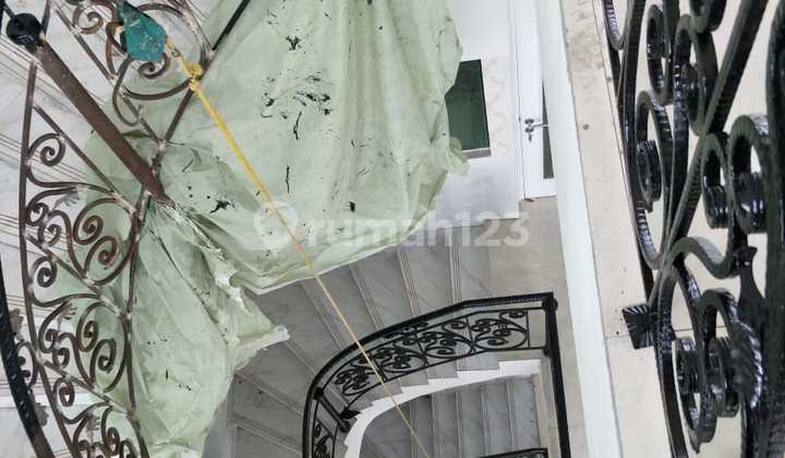 For Sale TNI AU Jatiasih House Lot with Private Pool and Rooftop, Ready to Occupy 2