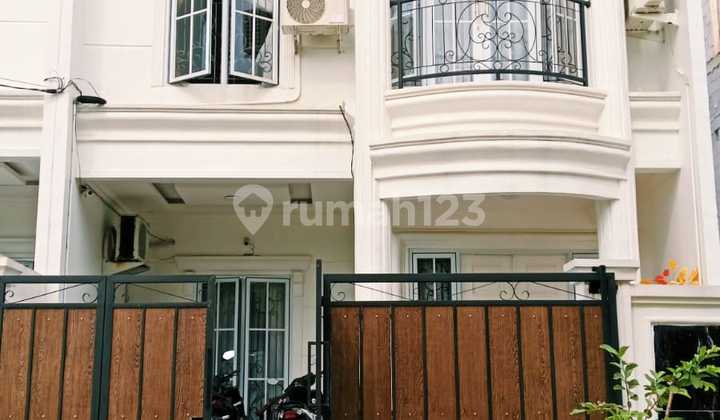 Dijual Rumah Grand Depok City Dua Lantai Siap Huni