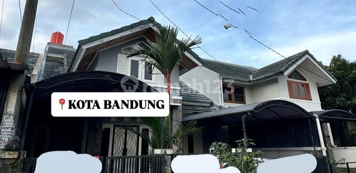 Rumah Cantik Pinus Regency