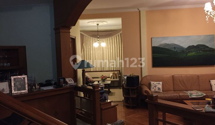 Rumah+villa Cipaku Setiabudi