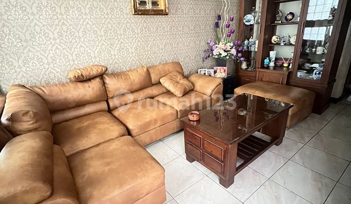 Rumah 2 Lantai Area Kembar 