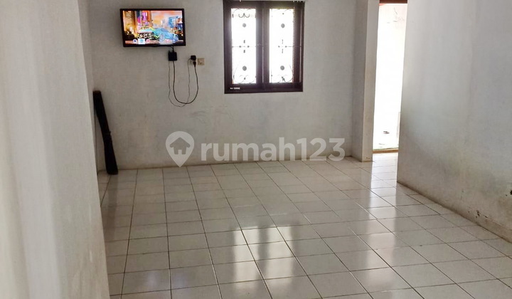 Hunian Sudah Renovasi Sedang BU Villa Permata Hijau 2