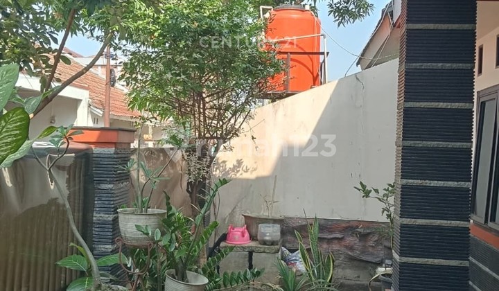 Puri Kartika Residence Near the Terminal and Campus 2