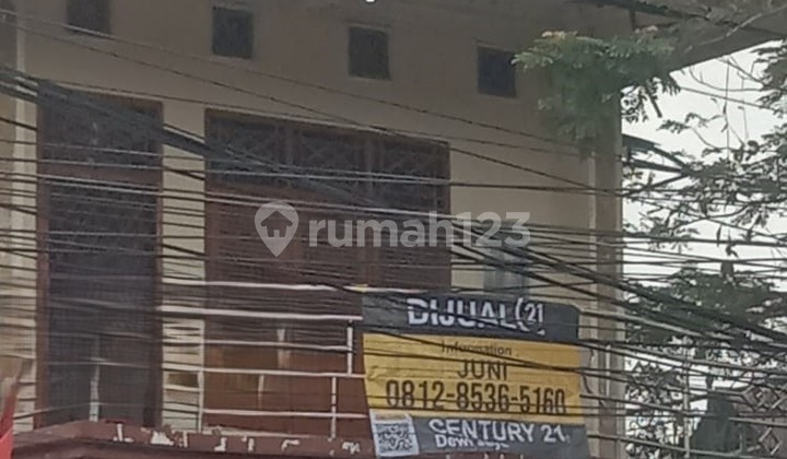 Shop House on Main Road Bengal, Suitable for Business 2