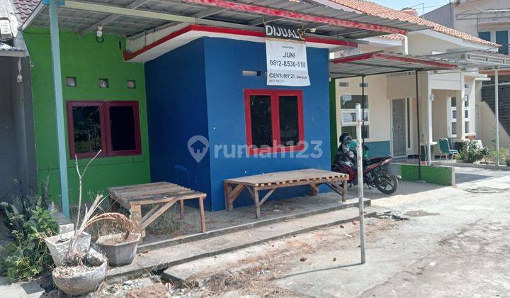 Hunian bagus sekali sedang BU di Villa Permata Hijau 2