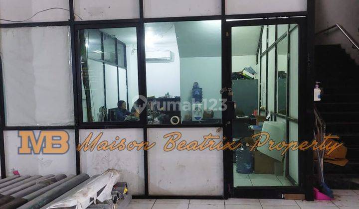 Dijual Cepat Gudang Strategis Pinggir Jalan Raya Di Cimone Raya 8