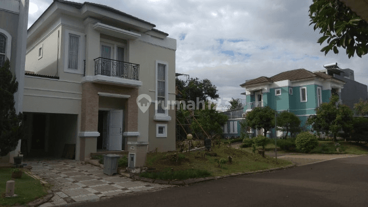 Rumah Hoek Dengan Pencahayaan Bagus Cluster Garnet Phg Gading Serpong 1