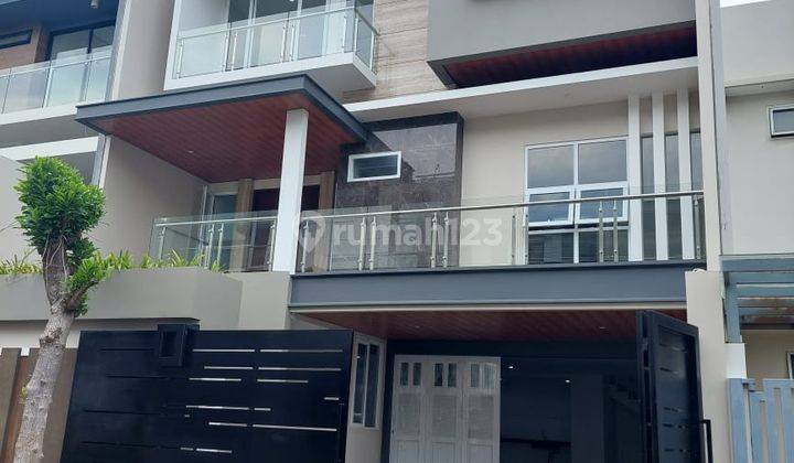 Jarang Ada Rumah Mewah 3 Lt di Permata Buana Jakarta Barat 1