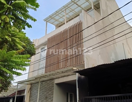 Rumah Dekat Pasar Modern & Akses Tol di Nusaloka BSD City