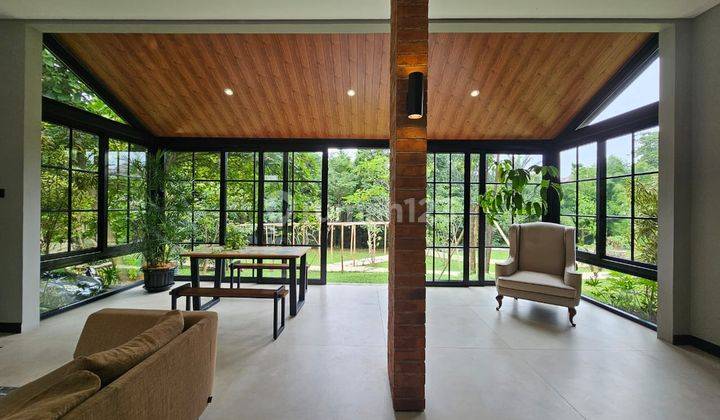 Rumah Model Scandinavian Dgn Taman Luas di Delatinos BSD City 2