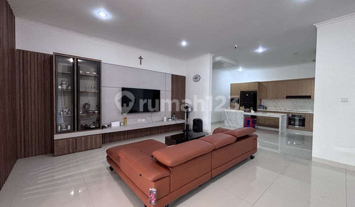 House near Culinary Area in Pasadena Grand Residence Gd Serpon