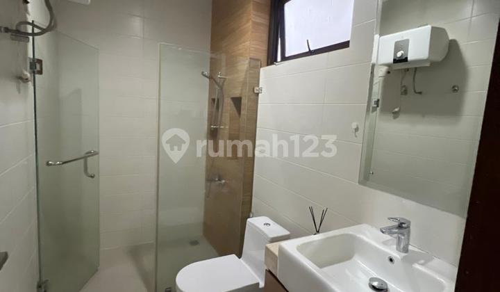 House Near Toll Access &amp; Education Area in The Eminent BSD 2