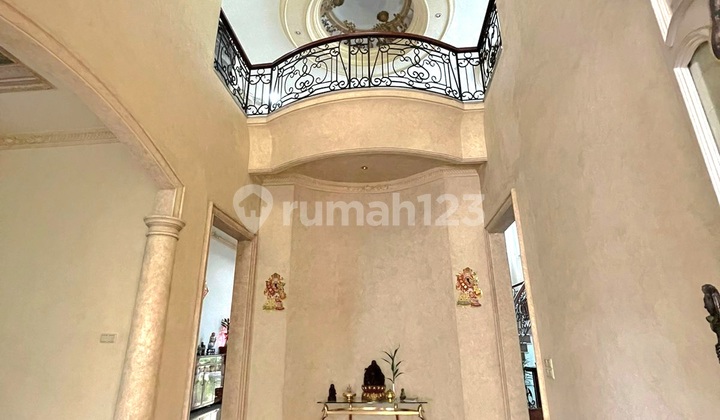 Luxury House in Elite Area & Close to Toll Access in Lippo Karawaci 2