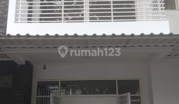 Rumah Dekat Akses Tol & Kawasan Bisnis di Golf Lake Cengkareng