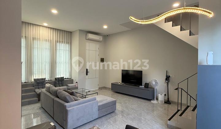 Jarang Ada Rumah Dgn Interior Mewah Dekat Kuliner di Greenwich 2