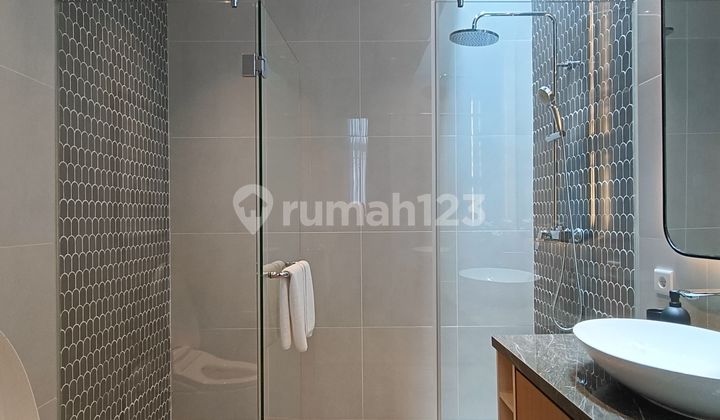 Rumah Modern Classic Di CBD Gading Serpong Grand Pasadena Village