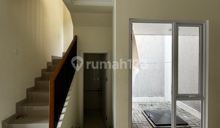 House Near the Culinary Area of Agnesi Cluster Gading Serpong 2