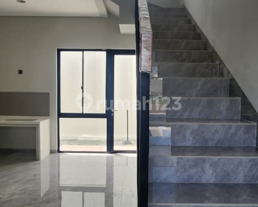 Rumah Dekat Akses Tol di Cluster Cassia Ayodhya Garden Tangerang 2