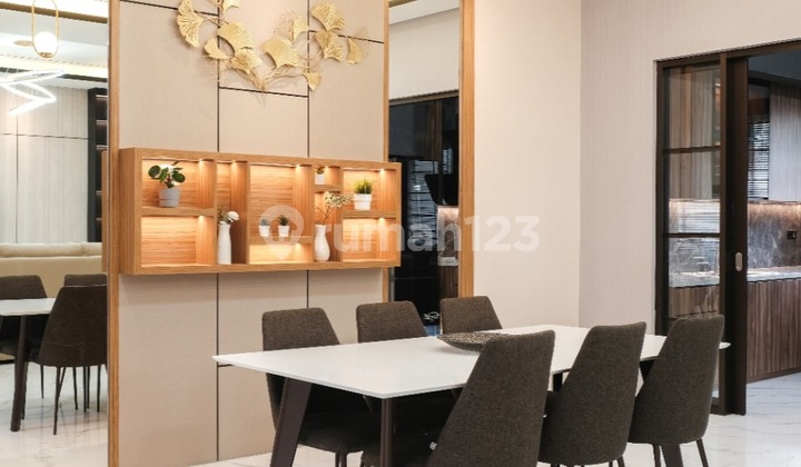 Rumah Dekat Kawasan Kuliner di Cluster Alicante Gading Serpong