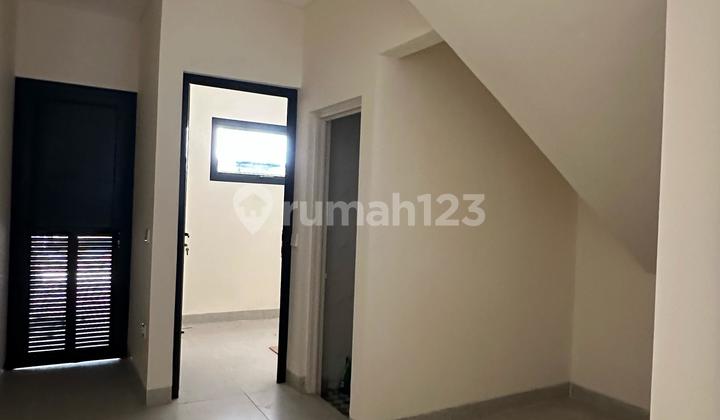 House Near Toll Access, Mall, and Campus in The Icon BSD City.