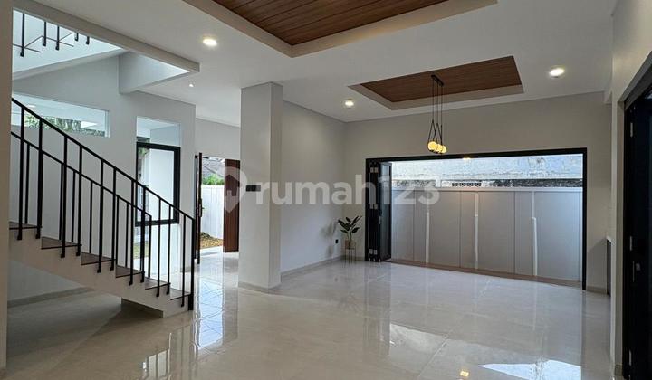 Rumah Bagus Di Kawasan Kuliner Dekat Akses Tol di Kencana Loka 