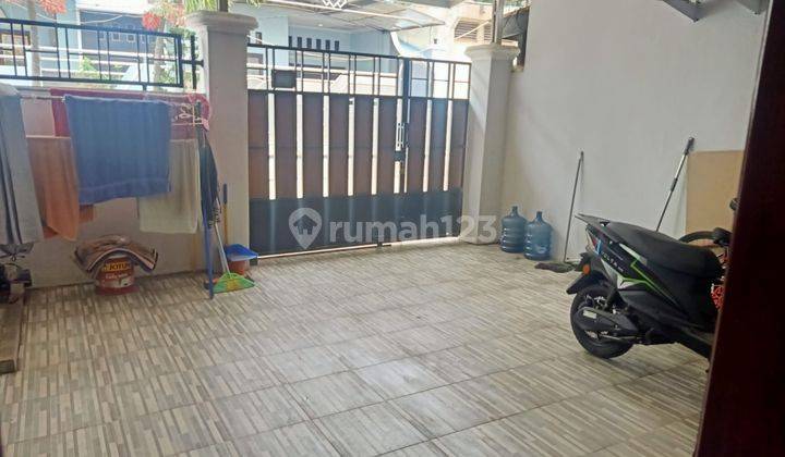 Rumah Dekat Kawasan Kuliner dan Sekolah Regensi Tangerang 2