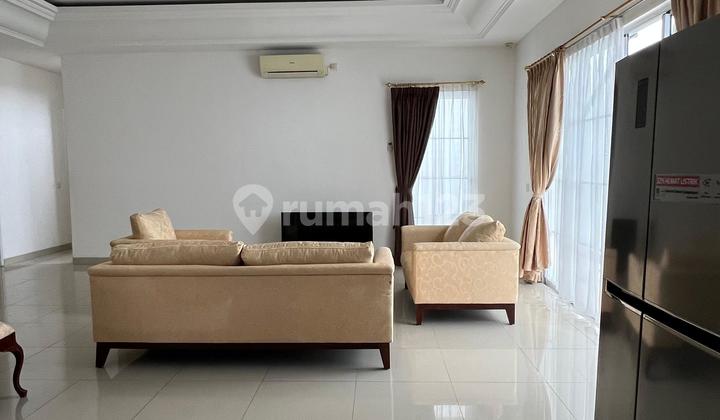 Jarang Ada Rumah Dgn Private Swim Pool di De Park BSD City 2